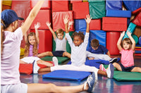 Bewegungsspiele -Kindergarten -Turnhalle
