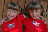 Schnitzeljagd für Zwillinge – Wie du faire Aufgaben für zwei Gleichaltrige planst, die wirklich Spaß machen