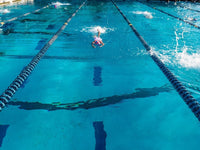 Schatzsuche im Schwimmbad: 10 lustige Tauch-Aufgaben für Kinder