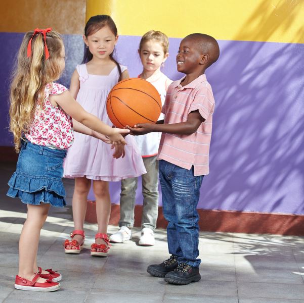 Sportspiele im Kindergarten: Freude an Bewegung und Lernen