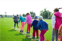 Draußen spielen macht Spaß: Die besten Kinderspiele für Garten und Park - schnitzeljagd-kinder