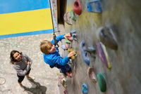 Kletterspaß zum Kindergeburtstag: Der ultimative Guide für eine unvergessliche Feier in der Kletterhalle - schnitzeljagd-kinder