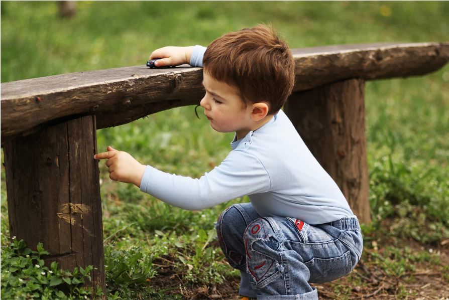 Schatzsuche für Kleinkinder: So gelingt die perfekte Schnitzeljagd für 3-Jährige mit 5 einfachen Stationen