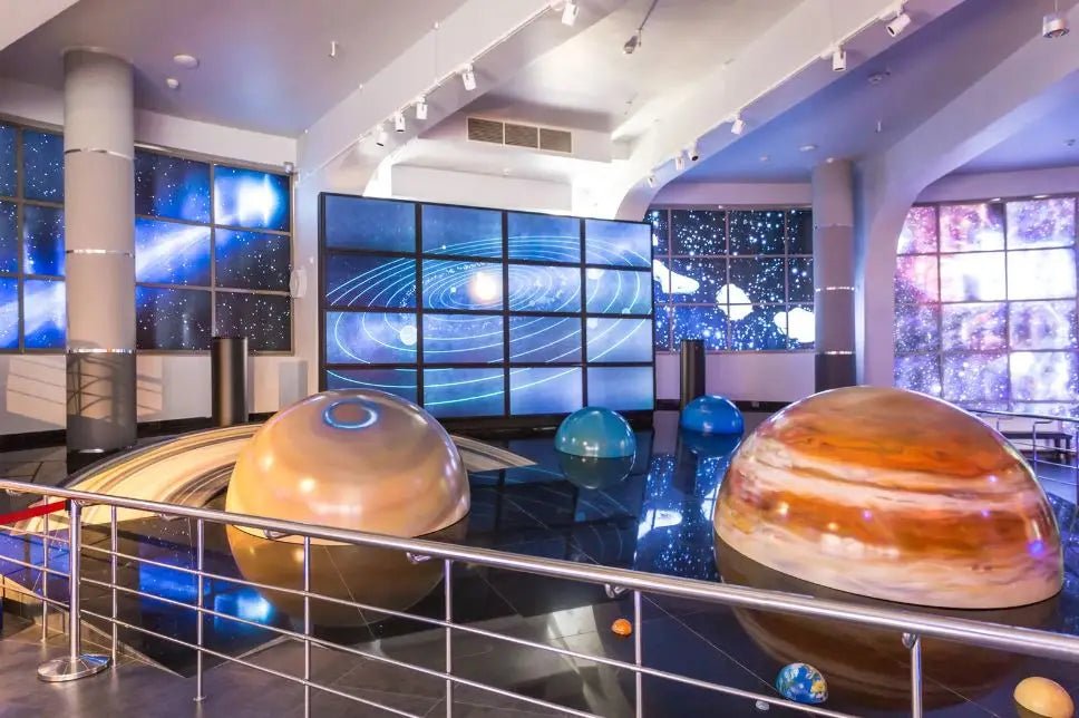 Sternengeburtstag: Wie du einen galaktischen Kindergeburtstag im Planetarium planst